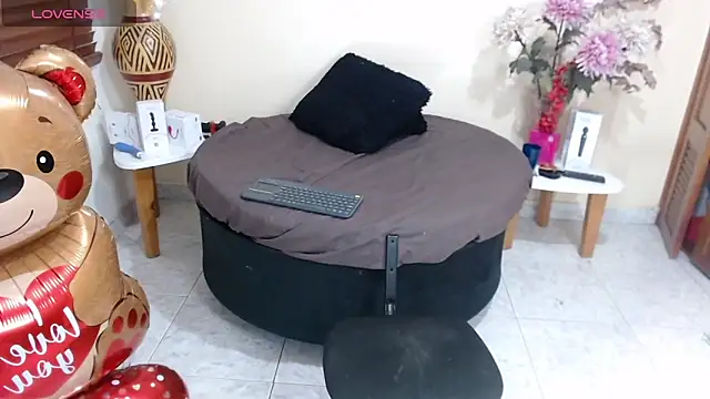 NicoleSantana online show from 06-05-26, 10:48