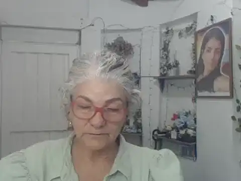 FunnyGrandma online show from 09-16-25, 02:01