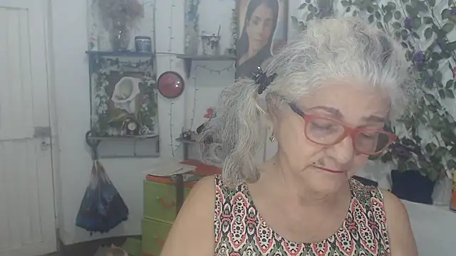FunnyGrandma online show from 02-04-26, 03:12