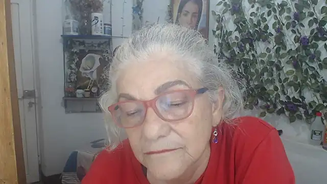 FunnyGrandma online show from 04-09-26, 01:16