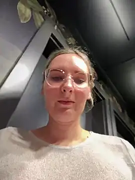 The Snowwhitee online show from 01-10-25, 07:43