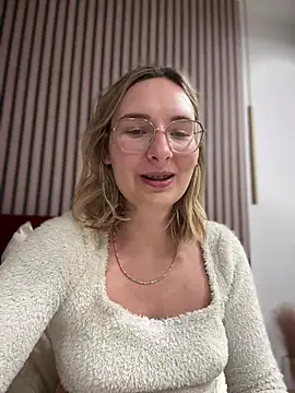 The Snowwhitee online show from 02-02-25, 05:37