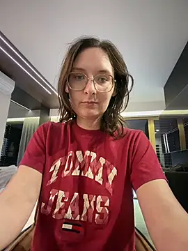 The Snowwhitee online show from 05-03-26, 04:13