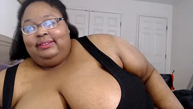 Snapshot of Loves_Aura chatting on 02-14-26, 12:51 Loves Aura online show from 02-14-26, 12:51