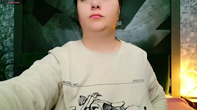 Snapshot of AleshaArabian chatting on 01-13-25, 08:48 AleshaArabian online show from 01-13-25, 08:48