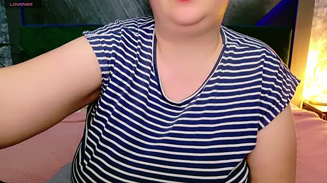 Snapshot of AleshaArabian chatting on 01-27-25, 07:46 AleshaArabian online show from 01-27-25, 07:46