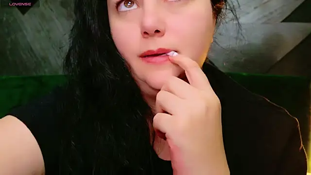 Snapshot of AleshaArabian chatting on 02-03-25, 07:42 AleshaArabian online show from 02-03-25, 07:42