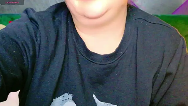 Snapshot of AleshaArabian chatting on 02-06-25, 07:40 AleshaArabian online show from 02-06-25, 07:40