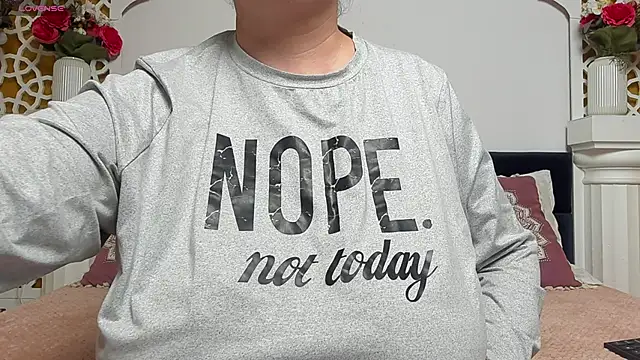 Snapshot of AleshaArabian chatting on 03-10-25, 03:23 AleshaArabian online show from 03-10-25, 03:23