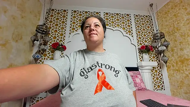 Snapshot of AleshaArabian chatting on 09-15-25, 02:22 AleshaArabian online show from 09-15-25, 02:22