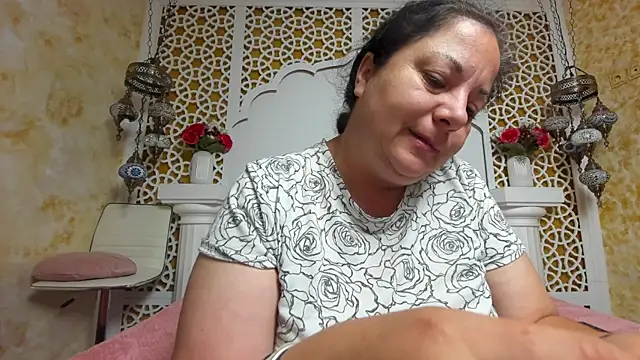 Snapshot of AleshaArabian chatting on 09-19-25, 02:46 AleshaArabian online show from 09-19-25, 02:46