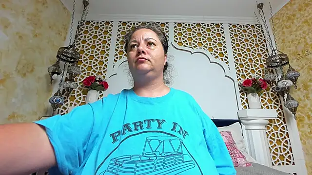 Snapshot of AleshaArabian chatting on 09-24-25, 03:10 AleshaArabian online show from 09-24-25, 03:10