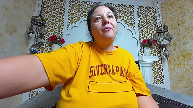 Snapshot of AleshaArabian chatting on 10-09-25, 02:20 AleshaArabian online show from 10-09-25, 02:20