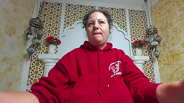 Snapshot of AleshaArabian chatting on 10-10-25, 02:32 AleshaArabian online show from 10-10-25, 02:32