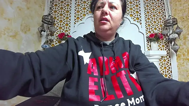 Snapshot of AleshaArabian chatting on 10-14-25, 02:23 AleshaArabian online show from 10-14-25, 02:23