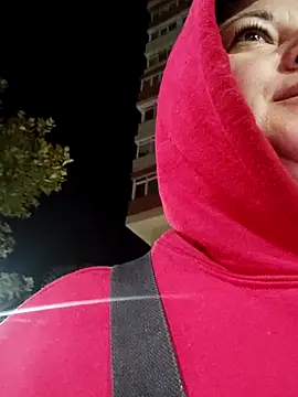 Snapshot of AleshaArabian chatting on 10-20-25, 02:34 AleshaArabian online show from 10-20-25, 02:34