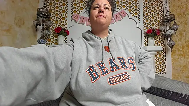 Snapshot of AleshaArabian chatting on 10-23-25, 03:28 AleshaArabian online show from 10-23-25, 03:28