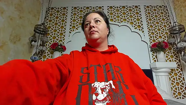 Snapshot of AleshaArabian chatting on 10-24-25, 03:25 AleshaArabian online show from 10-24-25, 03:25