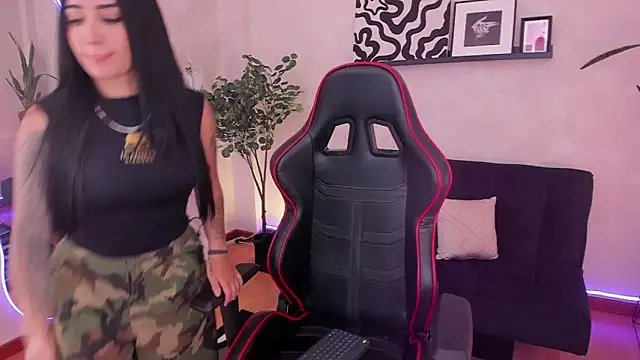 EmmyEvans1 online show from 09-30-25, 07:30