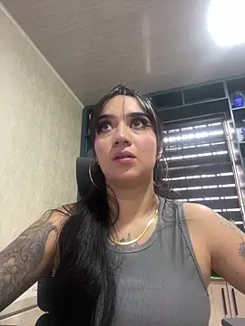 EmmyEvans1 online show from 02-06-26, 09:29