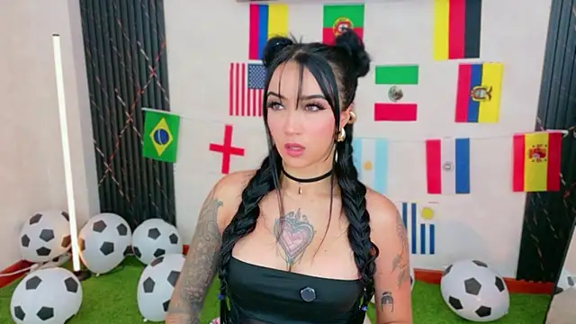 EmmyEvans1 online show from 06-19-26, 06:56