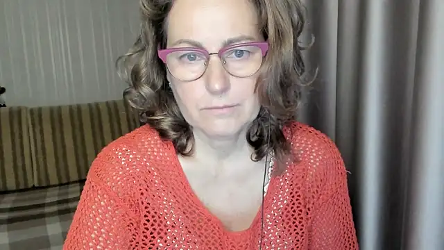 lauraoven online show from 12-05-24, 06:43