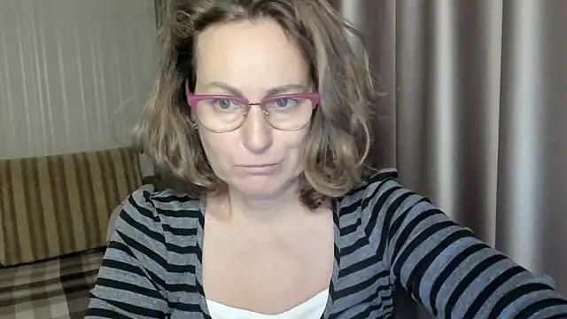 lauraoven online show from 12-12-24, 12:44