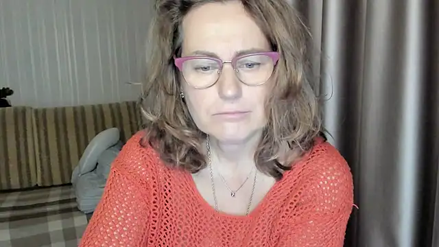 lauraoven online show from 12-16-24, 02:05