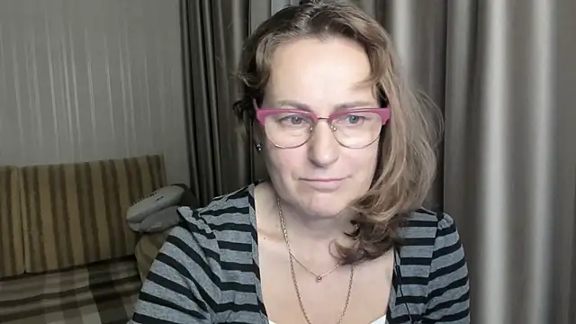 lauraoven online show from 12-27-24, 08:13