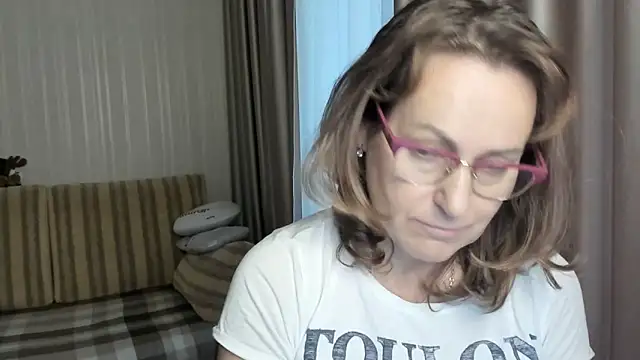 lauraoven online show from 12-27-24, 11:17