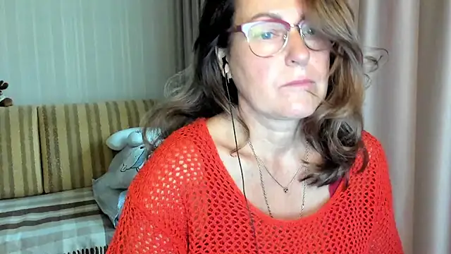 lauraoven online show from 10-03-25, 06:54