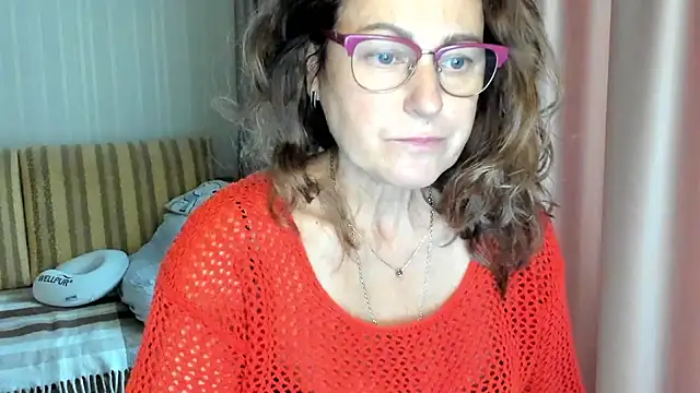 lauraoven online show from 10-13-25, 09:20