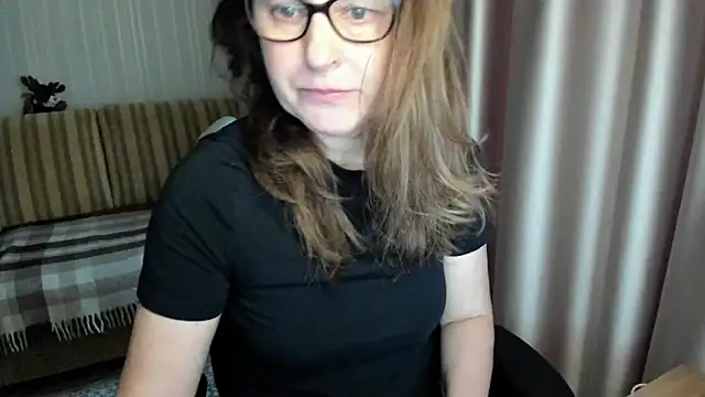 lauraoven online show from 03-09-26, 02:21