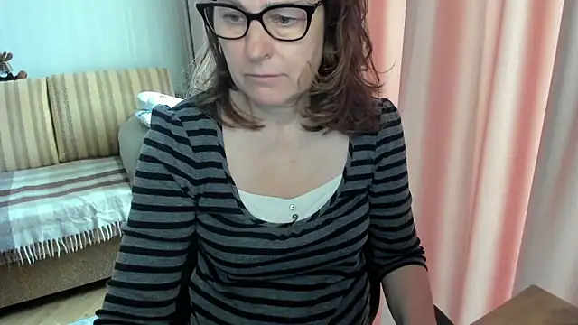 lauraoven online show from 05-04-26, 08:43