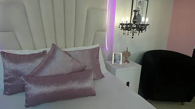 Sofiia W26 online show from 05-11-26, 12:33