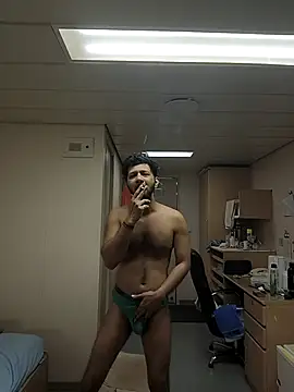 harddick0404 online show from 10-28-25, 09:17