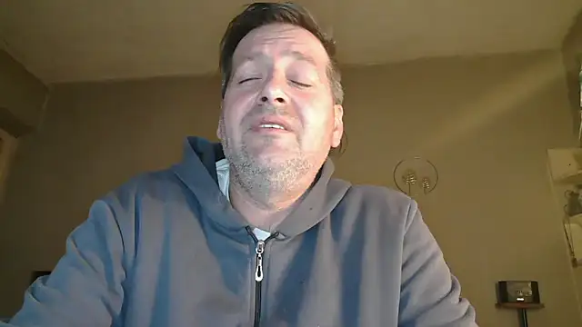 matrikes1 online show from 03-25-26, 04:57