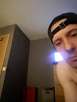 Snapshot of Antonio11111x chatting on 03-10-26, 10:59 Antonio11111x online show from 03-10-26, 10:59