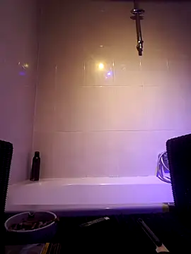 Snapshot of Antonio11111x chatting on 03-11-26, 05:52 Antonio11111x online show from 03-11-26, 05:52