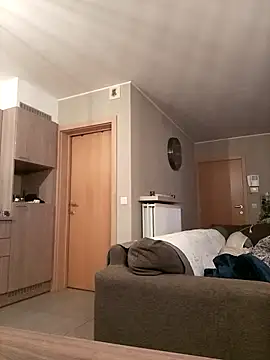 Snapshot of Antonio11111x chatting on 03-18-26, 05:27 Antonio11111x online show from 03-18-26, 05:27