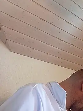 Snapshot of Kw8585kw chatting on 01-14-26, 11:38 Kw8585kw online show from 01-14-26, 11:38