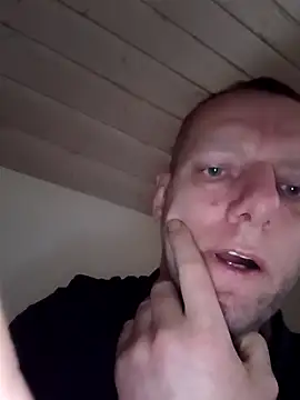 Snapshot of Kw8585kw chatting on 01-17-26, 03:17 Kw8585kw online show from 01-17-26, 03:17