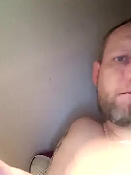 Snapshot of Kw8585kw chatting on 02-18-26, 03:24 Kw8585kw online show from 02-18-26, 03:24