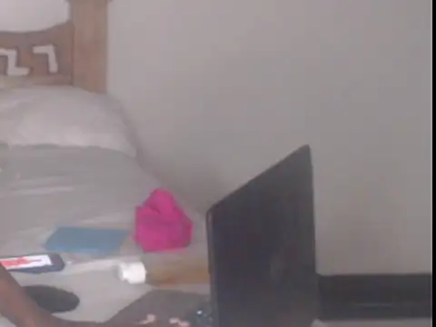 Snapshot of squirt_woman2 chatting on 01-28-25, 10:45 squirt woman2 online show from 01-28-25, 10:45