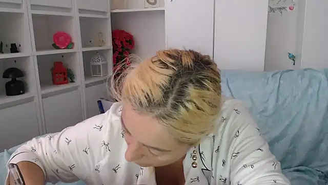 spell of love online show from 09-18-25, 11:01