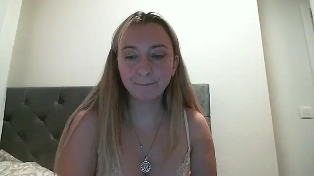 SusanCurt online show from 11-30-25, 06:56