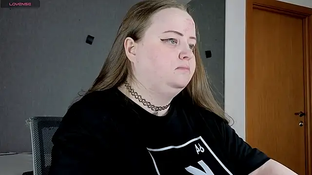 EMMA  CONNOR online show from 09-30-25, 07:24