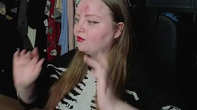 EMMA  CONNOR online show from 12-05-25, 09:00