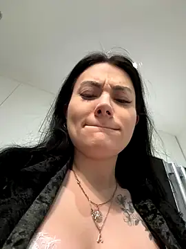 Wet  Bunny online show from 10-05-25, 03:38