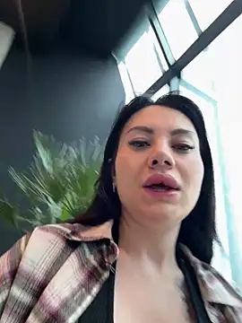 Wet  Bunny online show from 05-19-26, 06:20